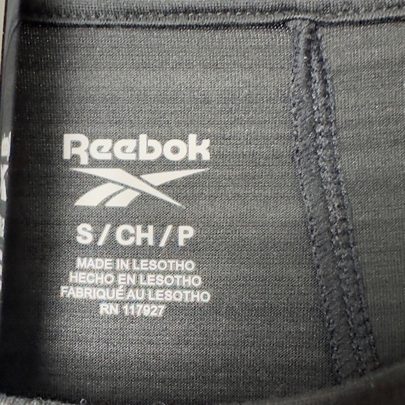 Reebok women’s small slim fit black athletic shirt​ - Picture 6 of 7